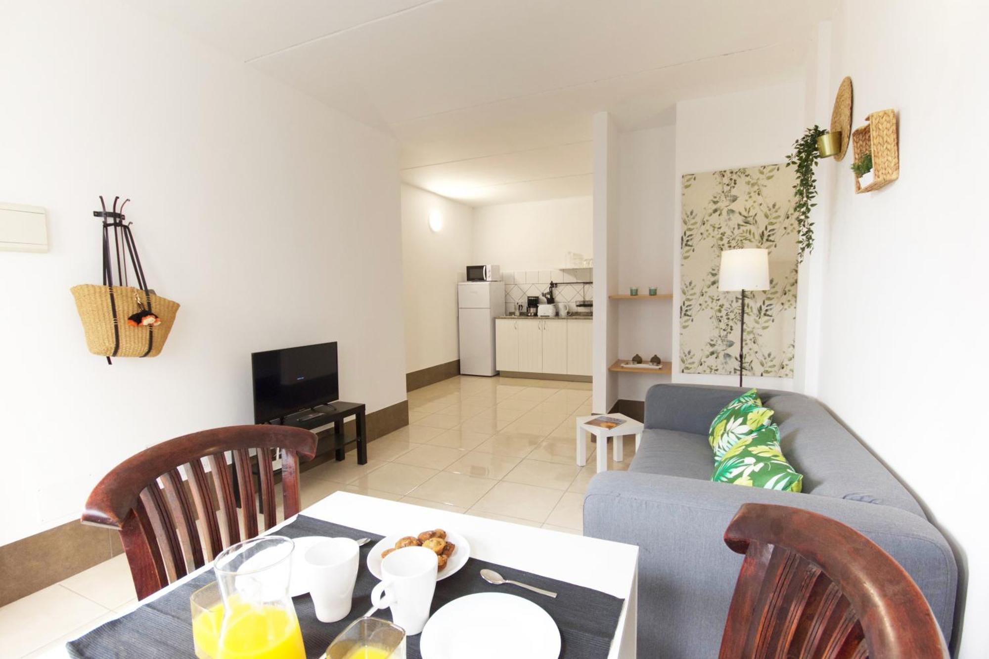Apartamentos A 10 Minutos Del Aeropuerto Carrizal 객실 사진