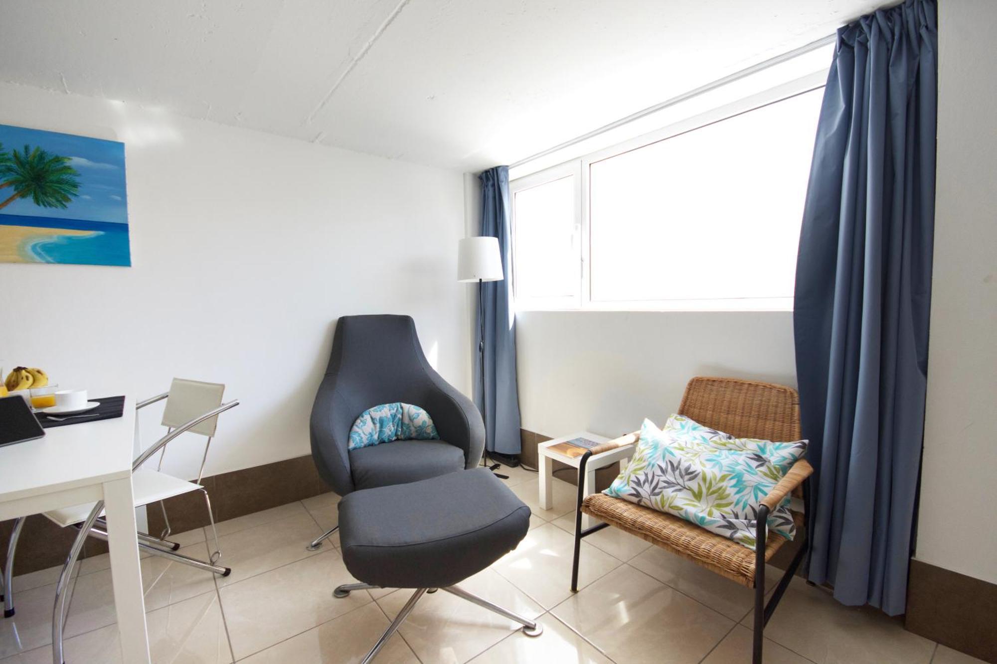 Apartamentos A 10 Minutos Del Aeropuerto Carrizal 외부 사진